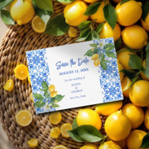 Azulejos azuis mediterrâneos e limões salvam a dat