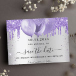 Reserve A Data Balões de prata violeta de aniversário pingando<br><div class="desc">Um fundo com aspecto fino prateado decorado com brilho violeta,  lavanda e balões. Personalize e adicione uma data e nome/idade. O texto: Salvar a Data é gravado com um script de estilo com letra de tendência grande.</div>