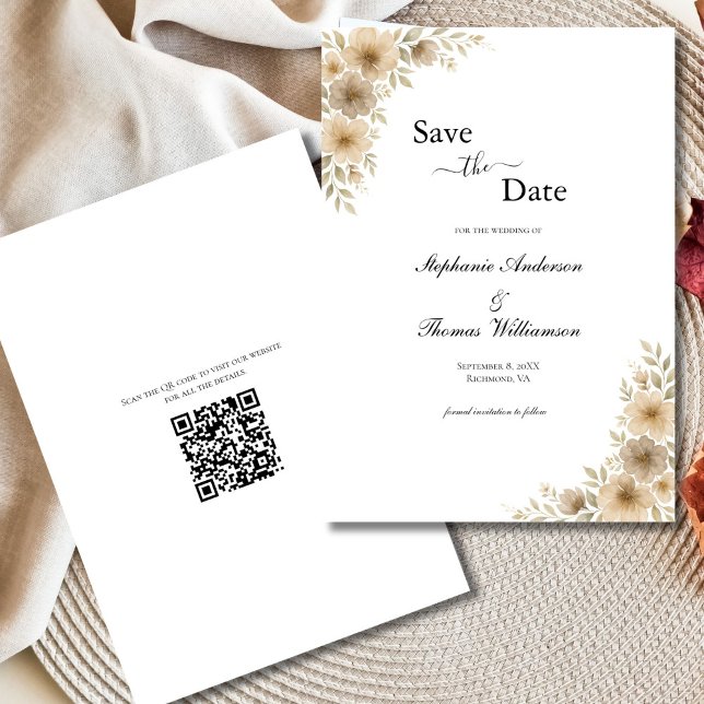 Reserve A Data Beige Cream Cinza Floral Elegante Moderno Código Q (Beige Cream Gray Watercolor Florals Neutral Boho Wedding Save the Date card QR Code on back)