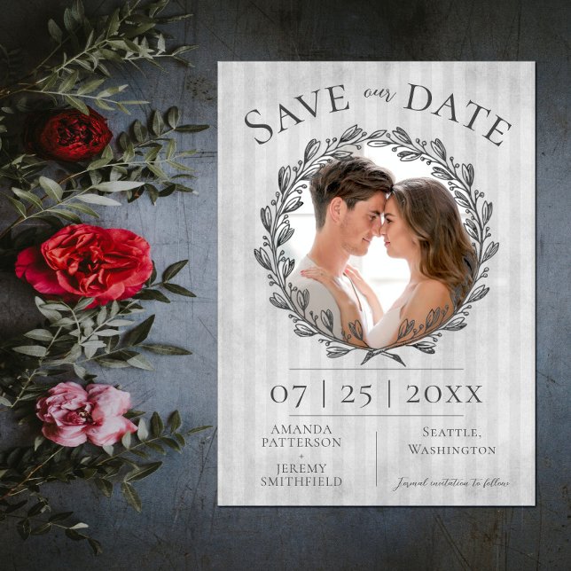 Reserve A Data Berry Wreath e Stripes Foto | CINZAS (Berry Wreath and Stripes Photo Save the Date - Gray)