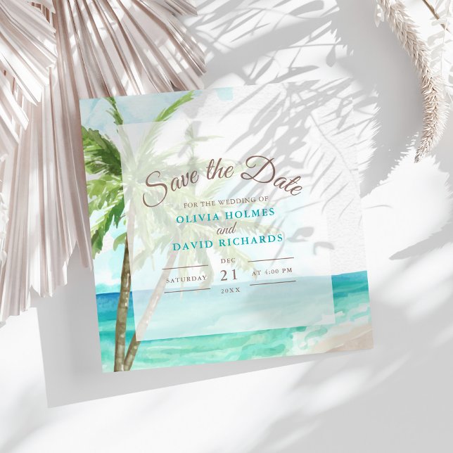 Reserve A Data Boho Costeiro Casamento na Praia Salve a Data (Boho Coastal Seaside Beach Wedding Save the Date on a sunny table with dry palm leaf.)
