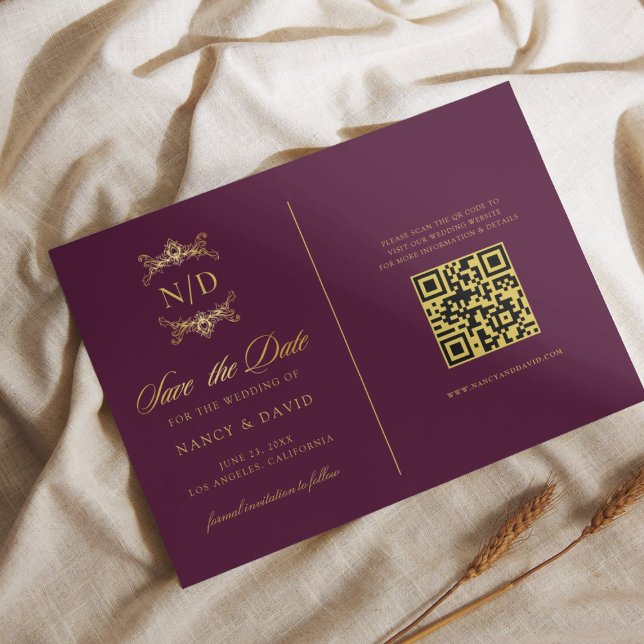 Reserve A Data Burgundy And Gold Monogram Qr Code Wedding (Criador carregado)