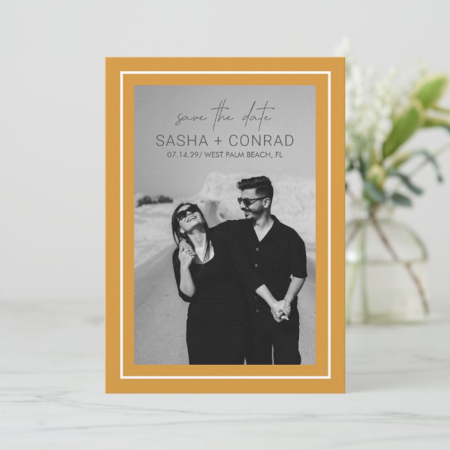 Reserve A Data Calêndula Amarelo Borda Negrita Foto Casamento Mod (Em pé/Frente)