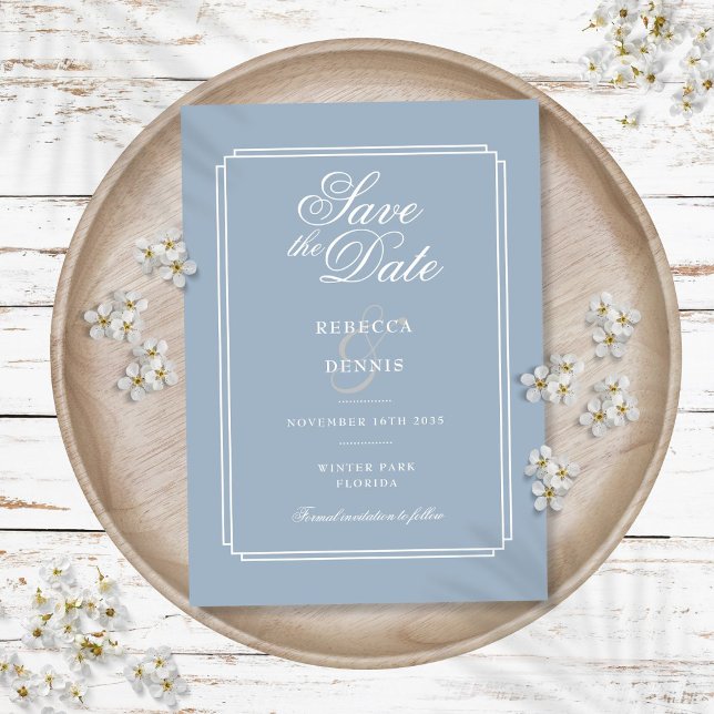 Reserve A Data Casamento Art Déco em Azul Poeirento com Letra Ele (Elegant Script Dusty Blue Art Deco Wedding Save The Date)