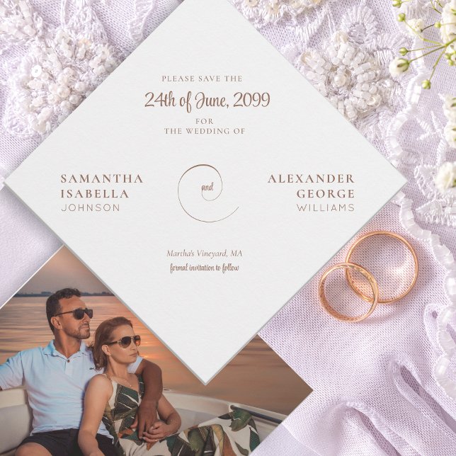 Reserve A Data Casamento Atemporal com Ampersand Minimalista Moch (Minimalist Mocha Mousse Timeless Ampersand Wedding Unique Elegant Angled Save The Date)