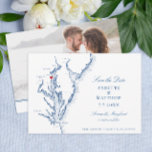 Reserve A Data Casamento Azul do Marinho de Chesapeake Bay Annapo<br><div class="desc">Este elegante Mapa da Baía de Chesapeake Salve a Data com a Foto de volta é perfeito para o seu belo casamento costeiro em Annapolis, Maryland - ou em qualquer lugar na Baía de Chesapeake! Você pode mover o coração sobre a cidade em que vai se casar, e você pode...</div>