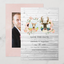 Casamento caprichoso de cervos na floresta rústica