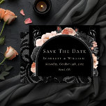 Reserve A Data Casamento com Arco Negro Blush Vintage Gótico<br><div class="desc">Este casamento gótico e preto com arca esmagadora, exceto a data é uma canvas escura de romance e elegância eterno. Esta design apresenta os motivos tradicionais interligados com uma estética moderada que lembra o outono. Rosa empoeirado delicado de cor d'água e arranjos florais escuros de blush dançam na canvas preta,...</div>