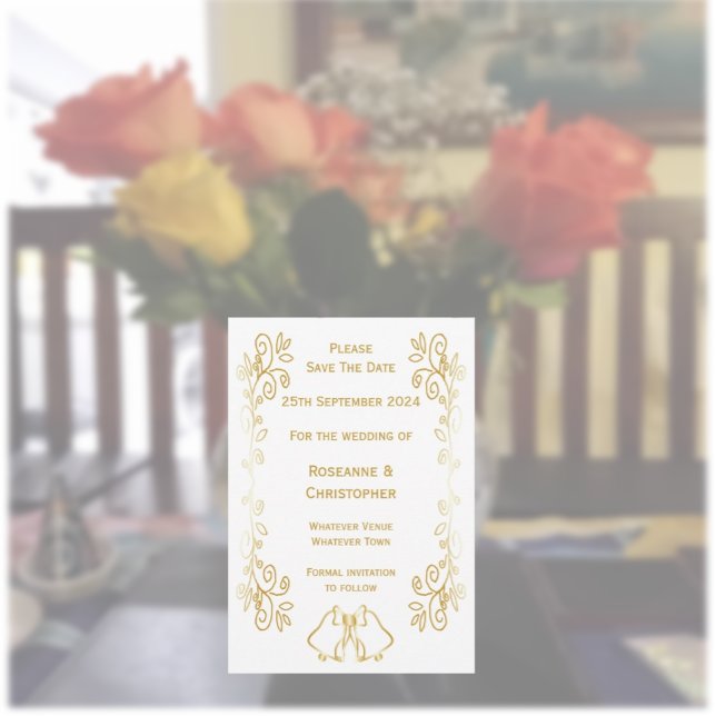 Reserve A Data Casamento de Design de Corda Dourada com Bells (Gold wedding save the date card bells and scrollwork design)