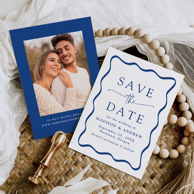 Reserve A Data Casamento de Foto com Moldura Ondulada Azul Modern (Criador carregado)