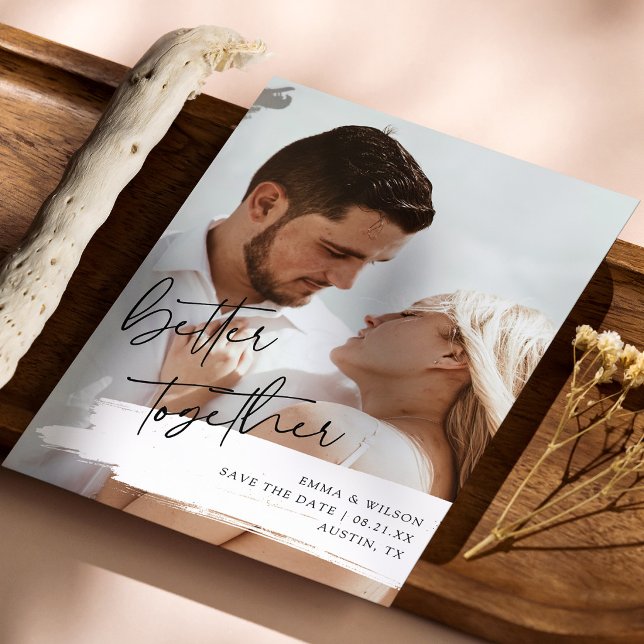 Reserve A Data Casamento de Foto com Traço de Pintura Elegante (Elegant paint stroke photo wedding save the date mockup on wood with dried flowers)