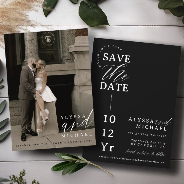 Reserve A Data Casamento de Foto Preto e Branco Moderno e Simples (Elegant modern photo typography inline simple wedding save the date, black and white, moody, dark)