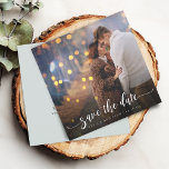 Reserve A Data Casamento de Fotografia da Caligrafia Moderna<br><div class="desc">Caligrafia moderna com cauda de porco e seu anúncio de casamento de fotos favorito salve a data.</div>