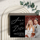 Reserve A Data Casamento de Fotografias Modernas do Script Elegan<br><div class="desc">Foto Moderna de Script Elegante Preto e Branco Simples Casamento Salva o Cartão de Convite de Data. Avise sua família, amigos e colegas que você marcou uma data para sua celebração de casamento com este casamento elegante, na moda e moderno, salve o cartão de convite. Todos os textos estão pré-organizados...</div>