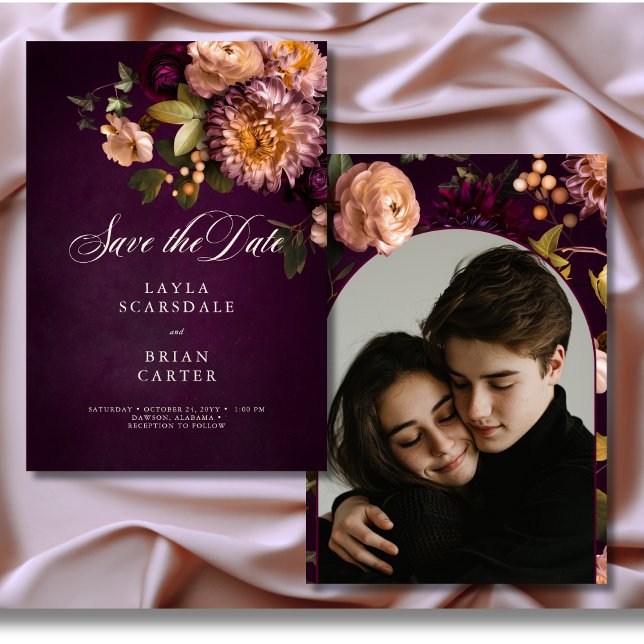 Reserve A Data Casamento de Script Floral Floral Elegante Burgund (Elegant Burgundy Moody Floral Script Wedding Photo Save the Date)