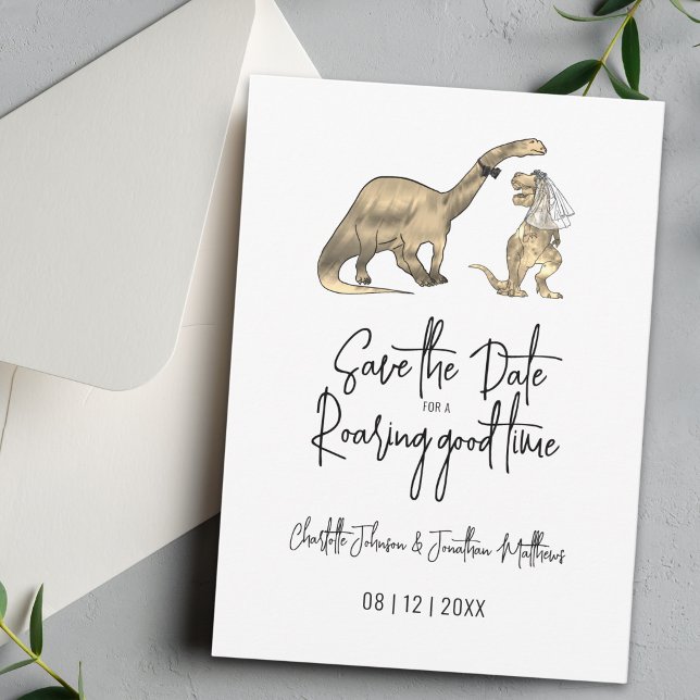 Reserve A Data Casamento Divertido de Dinossauros Salve a Data (Funny T-Rex bride and Brontosaurus groom Dinosaur wedding save the date for a roaring good time card)
