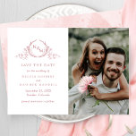 Reserve A Data Casamento do Monograma Rosa Blush Elegante<br><div class="desc">Anuncie sua data de casamento com este casamento impressionante, salve o cartão de data com duas seções na frente, ao fino monograma botânico desenhado à esquerda, contendo elegantemente as iniciais de casais em tons de rosa pincelado com seus nomes, data de casamento e detalhes de localização e à direita com...</div>