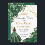 Reserve A Data Chic Emerald Green Flowers Princesa Quinceañera<br><div class="desc">Personalize este bonito e esmeraldo floral Quinceañera / 16 anos de idade doce, salve a data fácil e rapidamente. Basta clicar no botão personalizar para editar os textos, alterar as fontes e as cores das fontes. Apresentando uma garota vestida com um belo vestido verde esmeralda, flores verdes esmeraldas e borboletas....</div>