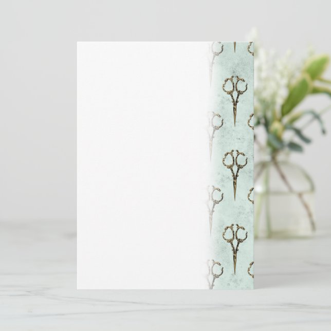 Reserve A Data Corte de cabeleireiro com tesoura de Ouro antiga (Em pé/Frente)