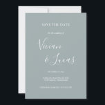Reserve A Data Dusty Blue Script Wedding Salvar a Data<br><div class="desc">Dusty Blue Script Wedding Salve o cartão de data com nomes de estilo de assinatura, este elegante Dusty Bluesave o cartão de data pode ser personalizado com suas informações especiais do dia do casamento em letra chic.</div>