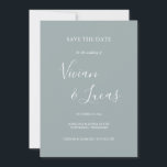 Reserve A Data Dusty Blue Script Wedding Salvar a Data<br><div class="desc">Dusty Blue Script Wedding Salve o cartão de data com nomes de estilo de assinatura, este elegante Dusty Bluesave o cartão de data pode ser personalizado com suas informações especiais do dia do casamento em letra chic.</div>