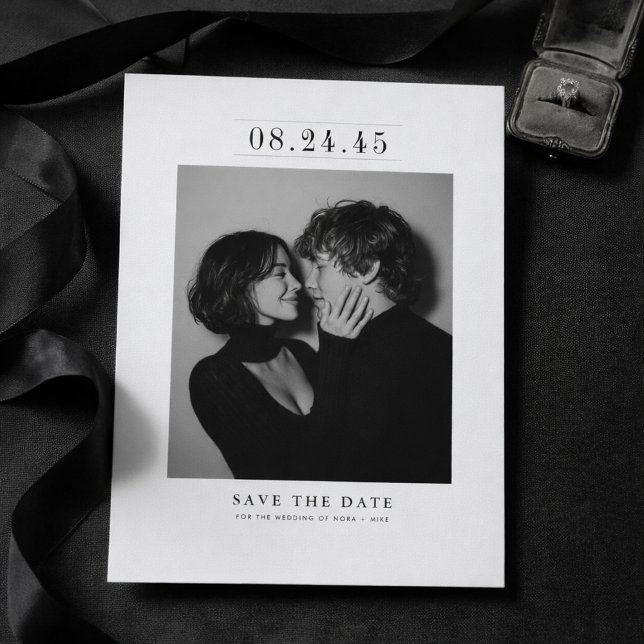 Reserve A Data Editorial Serif Black & White Photo Save the Date (Criador carregado)