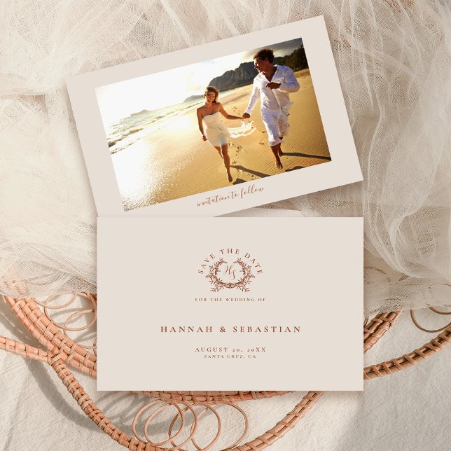 Reserve A Data Elegante Ecru Monograma Crest Foto de Casamento (Criador carregado)