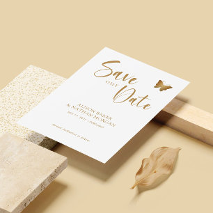 Reserve A Data Elegante Rótulo Dourado com Borboleta Brilhante Ca
