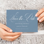 Reserve A Data Escuro Elegante Moderno Azul<br><div class="desc">Script Elegante moderno Dusty Blue Salve a data apresenta um script grande e ousado e um estilo elegante.</div>