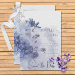Reserve A Data Flores Selvagens de Cor Azul-Periférica Moderna<br><div class="desc">Este casamento simples, mas elegante, salve o cartão de data design apresenta um buquê de aquarela de flores púrpuras e azuis pervertidas com verde. O plano de fundo é uma abertura de cor d'água roxa em um plano de fundo de papel d'água branco texturizado. Faz parte da Moderna Periwinkle Blue...</div>