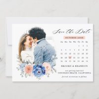 Foto de casamento floral em azul naval e poeira ro