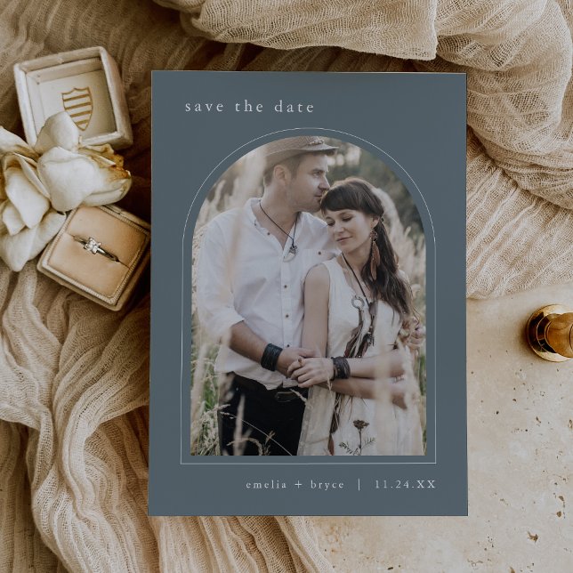 Reserve A Data Foto do Arch EMELIA Simples Boho Azul Escuro (EMELIA Arch Photo Simple Boho Dark Blue Wedding Save The Date)