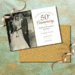 Reserve A Data Foto do Casamento Dourado Coração Confetti, 50 ano<br><div class="desc">Personalize com sua foto favorita de casamento e seus detalhes especiais de celebração de aniversário de casamento de 50 ouros na tipografia de ouro-chico. O reverso apresenta o confete do coração do amor dourado. Projetado por Thisnotme©</div>