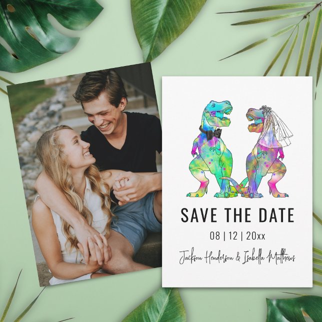 Reserve A Data Foto engraçada de retrato de casamento com tema de (Funny T-Rex bride and groom dinosaur wedding save the date portrait photo card Colorful watercolor )