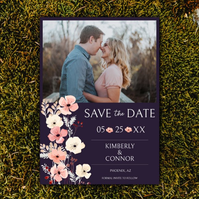 Reserve A Data Foto Floral Modern Boho | Roxo (Purple Modern Boho Floral Photo Save the Date)