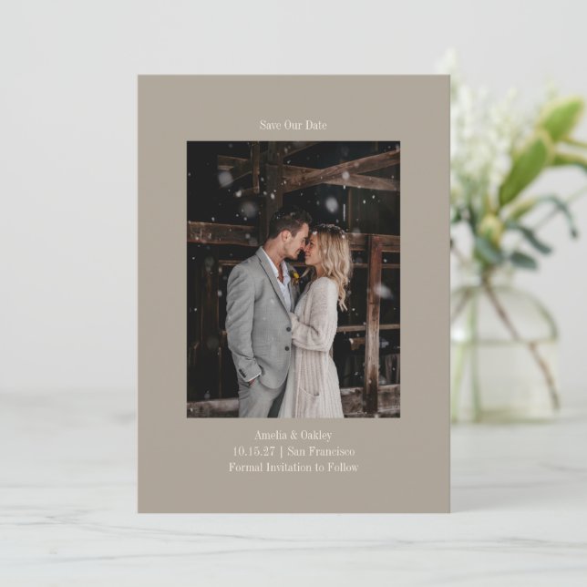 Reserve A Data Foto Personalizada De Casamento Elegante De Taupe  (Em pé/Frente)