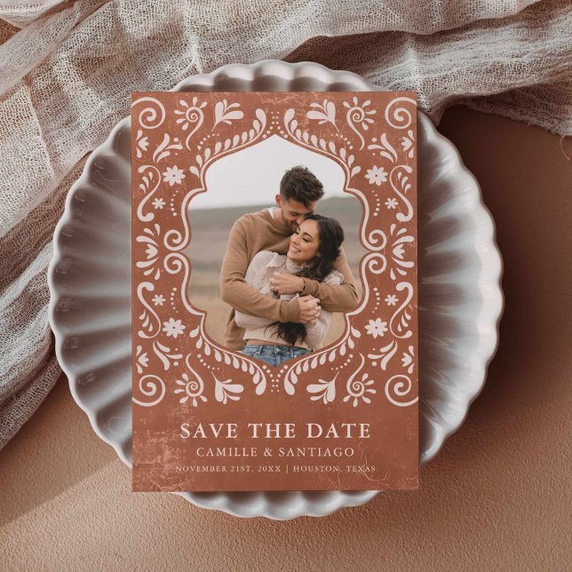 Reserve A Data Imagem do Pensamento Mexicano Salva a Data (Terracotta Papel Picado Photo Save the Date)