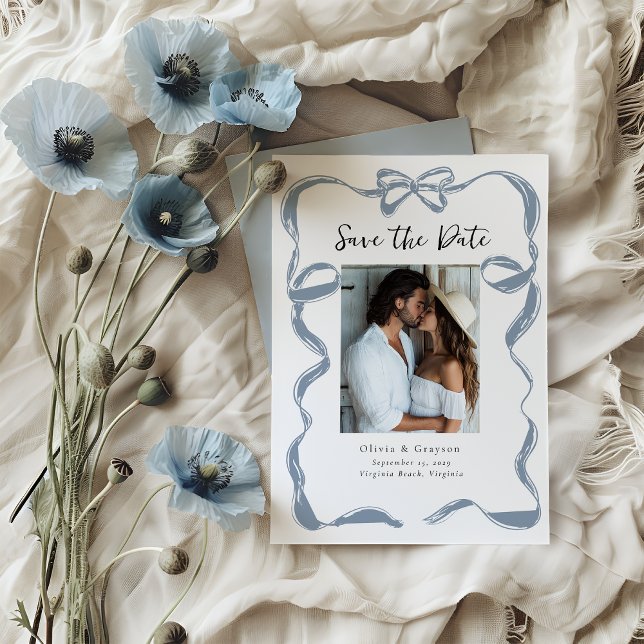 Reserve A Data Laço Azul Empoeirado Caprichoso Salve a Data  (Whimsical Dusty Blue Bow Save the Date )