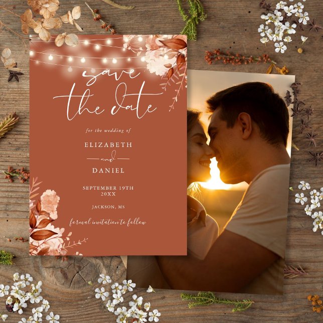 Reserve A Data Luzes Florais Rústicas de Terracota Foto Casamento (Terracotta Rustic Floral Lights Photo Fall Wedding Save The Date)