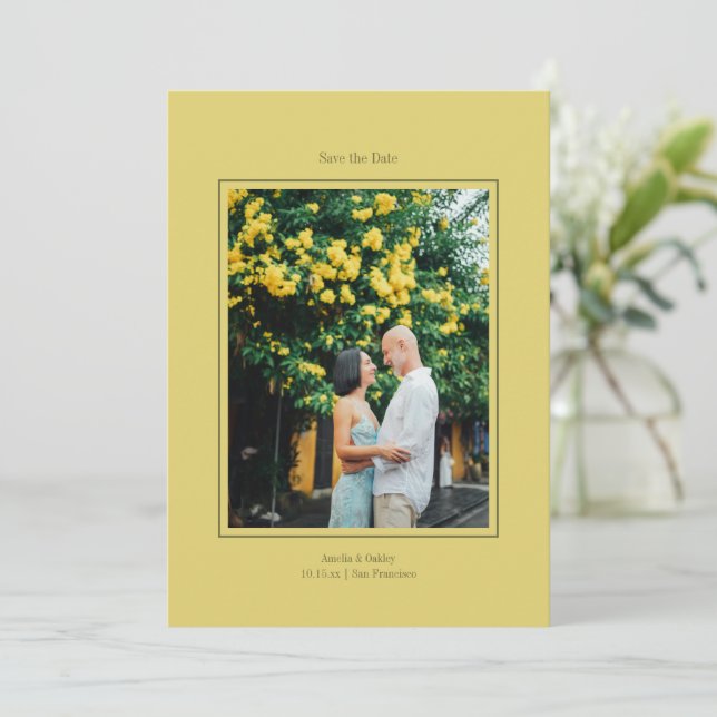 Reserve A Data Minimalista Amarelo Elegante Casamento Foto Person (Em pé/Frente)