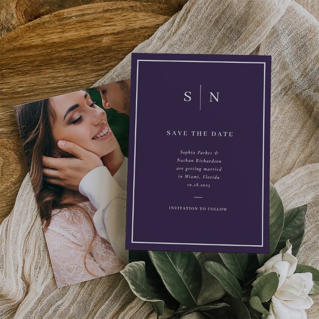 Reserve A Data Mínimo e Chic | Púrpura e branca com fotografia (A colorful yet classic purple save the date card, with a photo of the two of you on the back)
