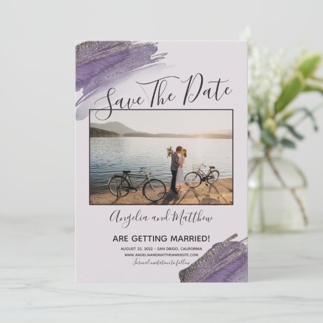 Reserve A Data Modern Purple Glitter Spark Save The Date Photo (Em pé/Frente)