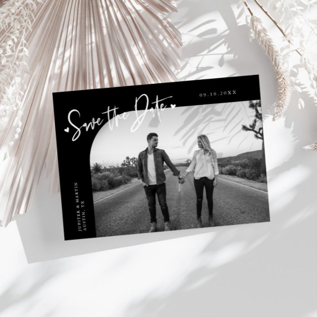 Reserve A Data Modern Script Heart Black Curved Frame Photo (Criador carregado)