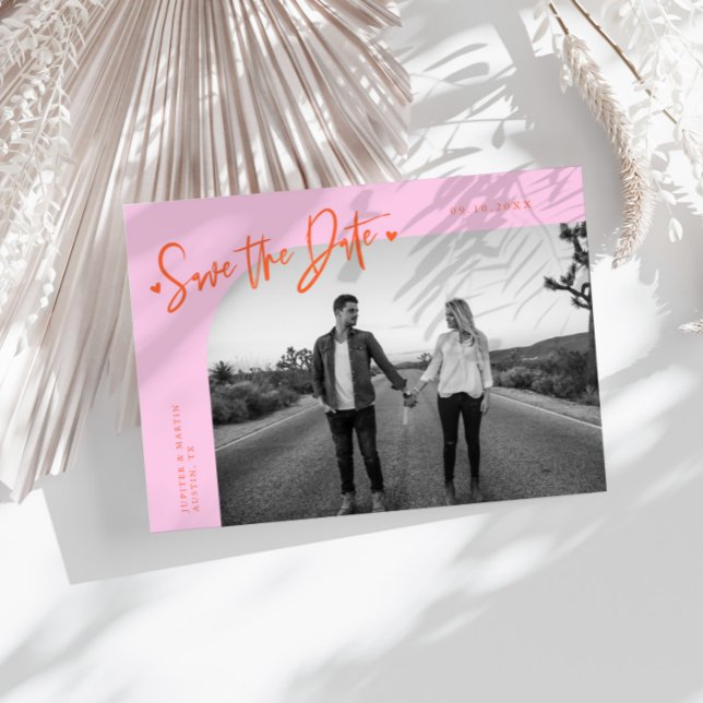 Reserve A Data Modern Script Heart Orange Pink Curved Frame Photo (Criador carregado)