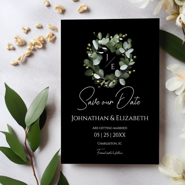 Reserve A Data Monograma Moderno Eucalyptus Wreath | Branco (Black Modern Monogram Eucalyptus Wreath Save the Date)