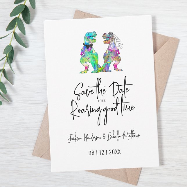 Reserve A Data Noiva Dinossauro Engraçado e Casamento de Noite (Funny dinosaur bride and groom wedding save the date invitation for a roaring good time quote)