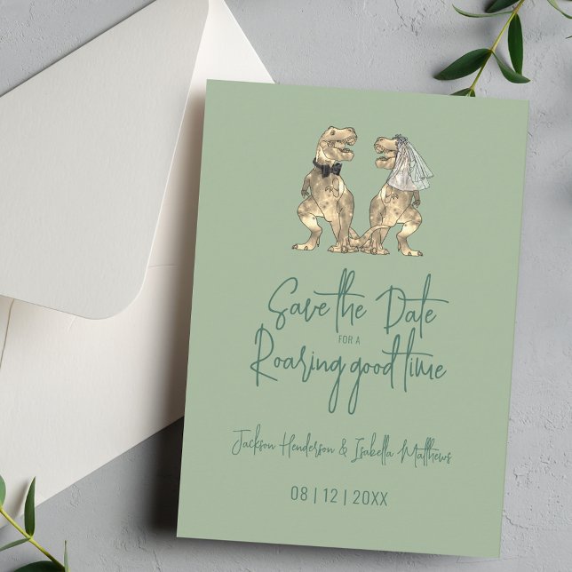 Reserve A Data Noiva do Dinossauro Engraçado e Sage Verde do Casa (Funny dinosaur bride and groom roaring good time quote dino wedding save the date sage green invite)