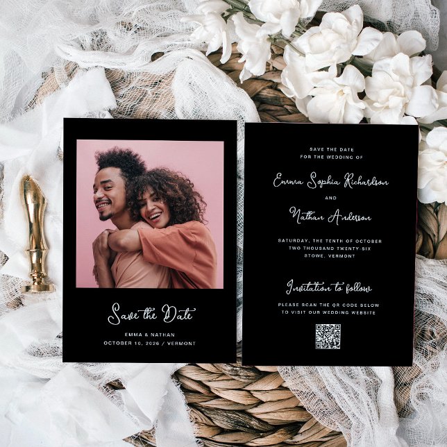 Reserve A Data Preto-branco e doce | Código de foto e QR (A stylish black save the date card with your photo, white vintage script, and a scannable QR code.)