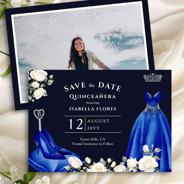 Reserve A Data Princesa Vestido e Rosas Brancas Foto Real Azul (Photo Save the Date from the Princess Dress and Roses Quinceanera collection by Darling & May)