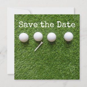 Reserve A Data Quatro bolas de golfe com tee em grama verde